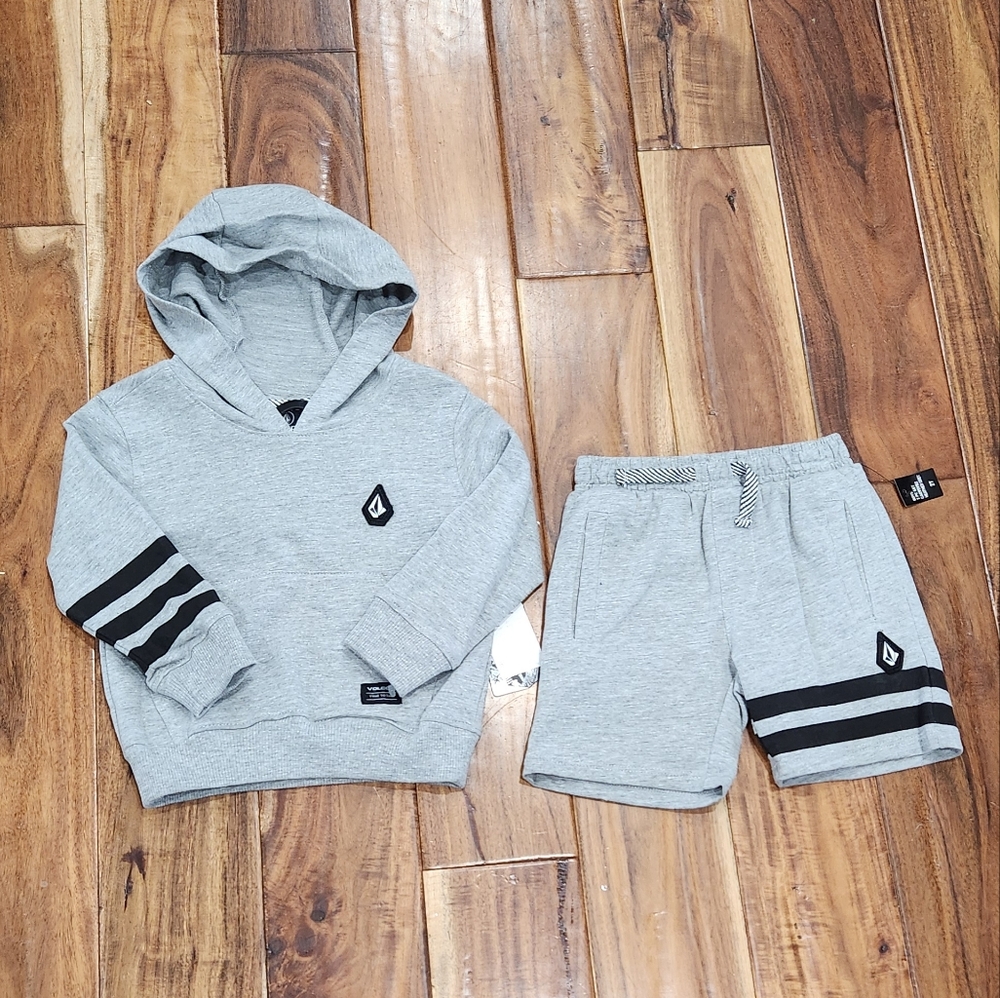 🆕️ VOLCOM Hoody  & Shorts Set